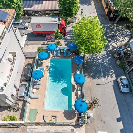 Hotel Bagli Ріміні Екстер'єр фото
