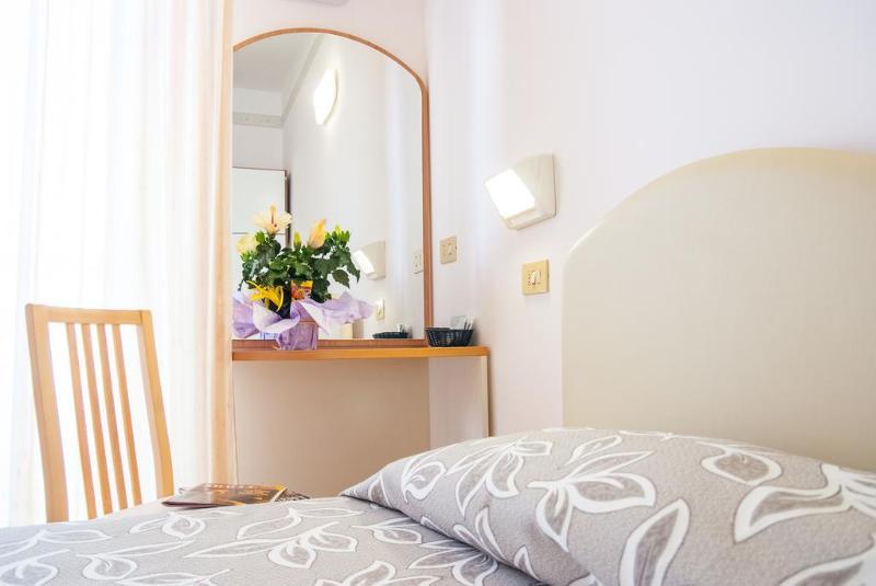 Hotel Bagli Ріміні Екстер'єр фото