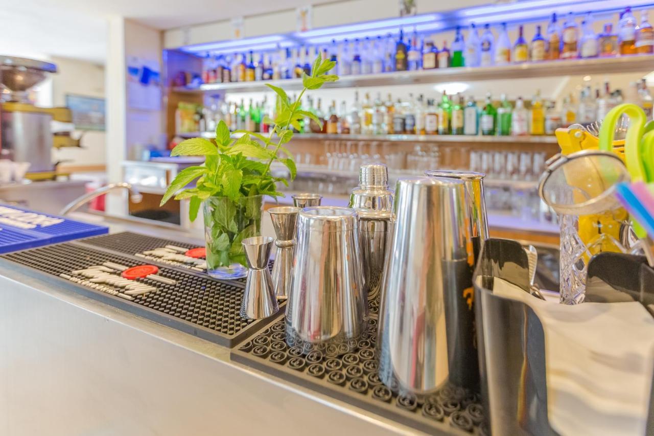 Hotel Bagli Ріміні Екстер'єр фото