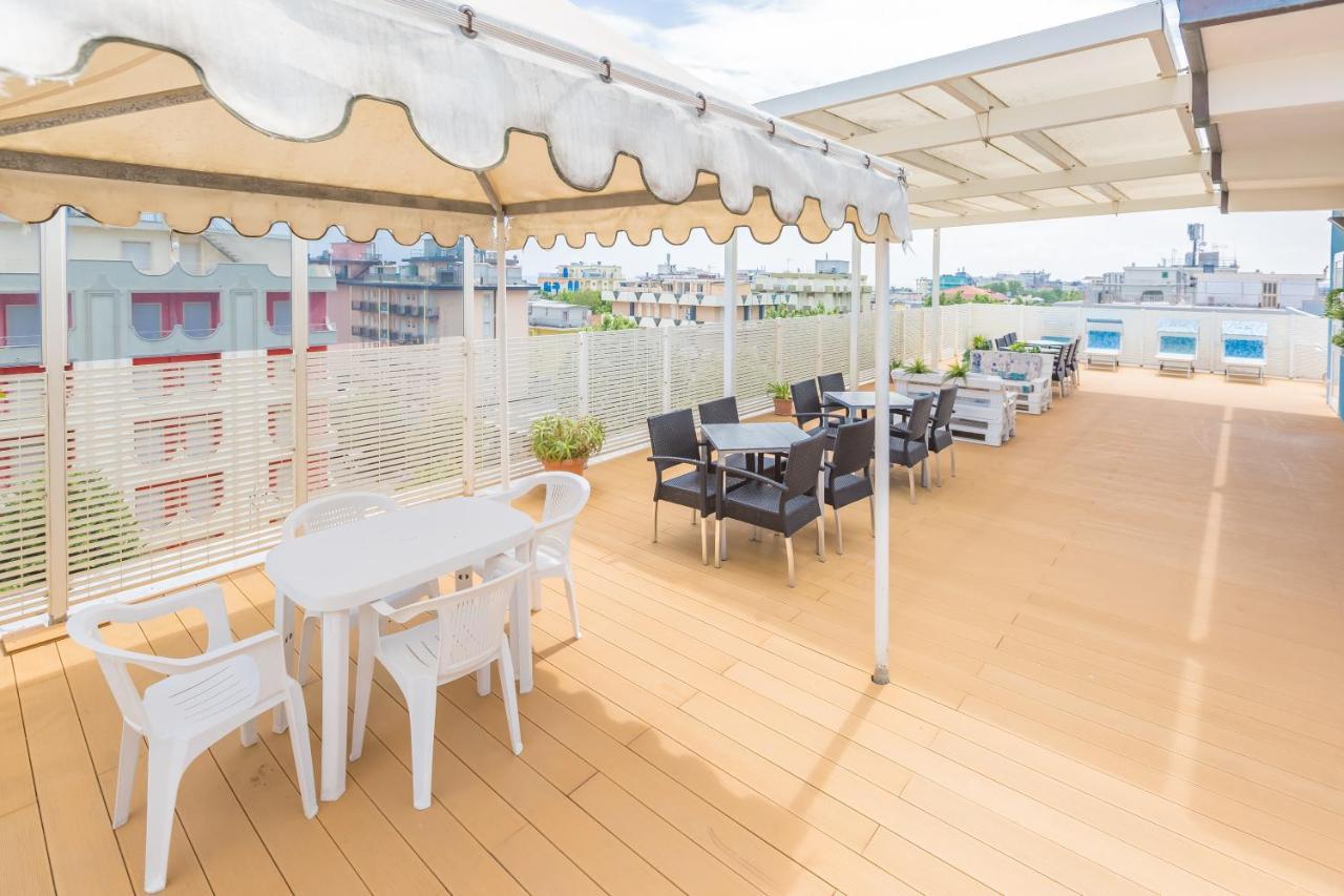 Hotel Bagli Ріміні Екстер'єр фото