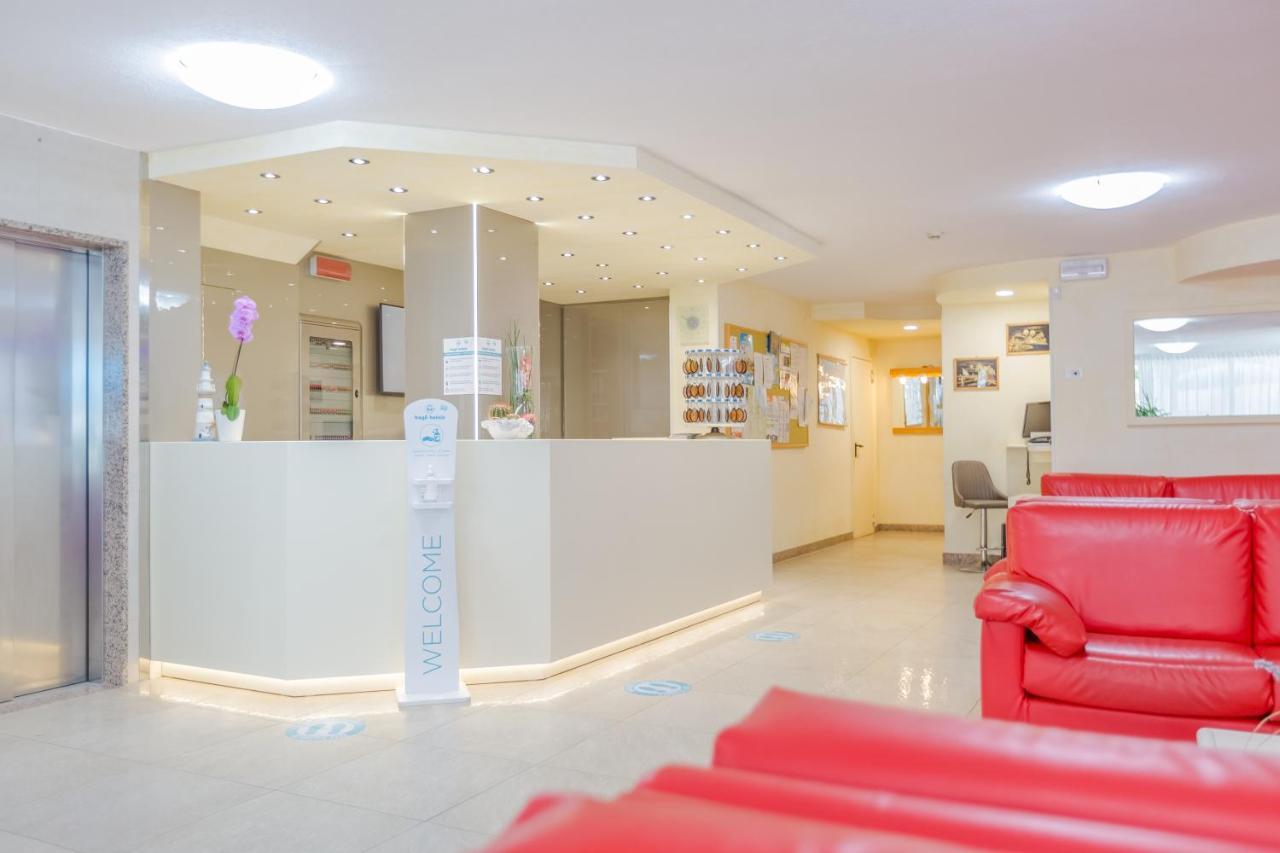 Hotel Bagli Ріміні Екстер'єр фото