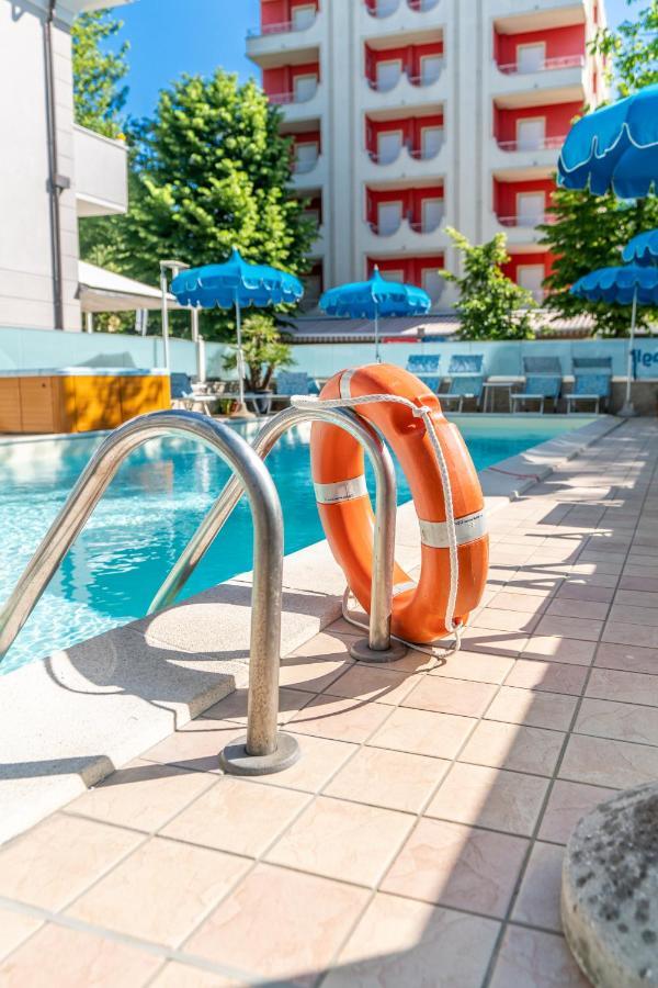 Hotel Bagli Ріміні Екстер'єр фото