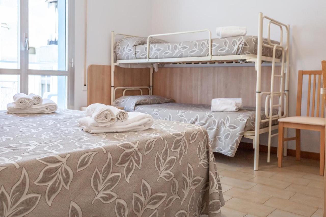Hotel Bagli Ріміні Екстер'єр фото